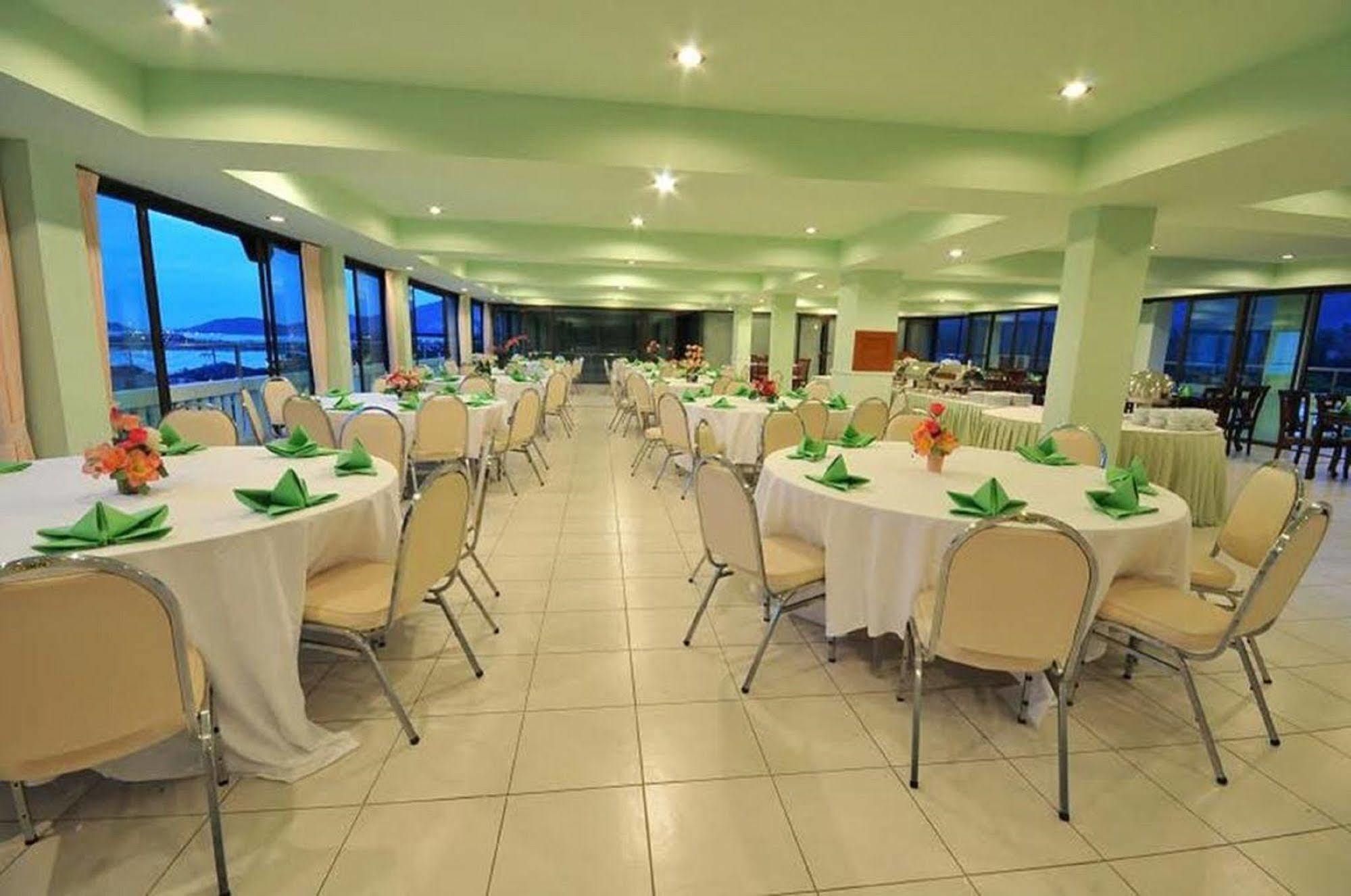 Grand Sea View Beach Resotel Lipa Noi Exteriör bild