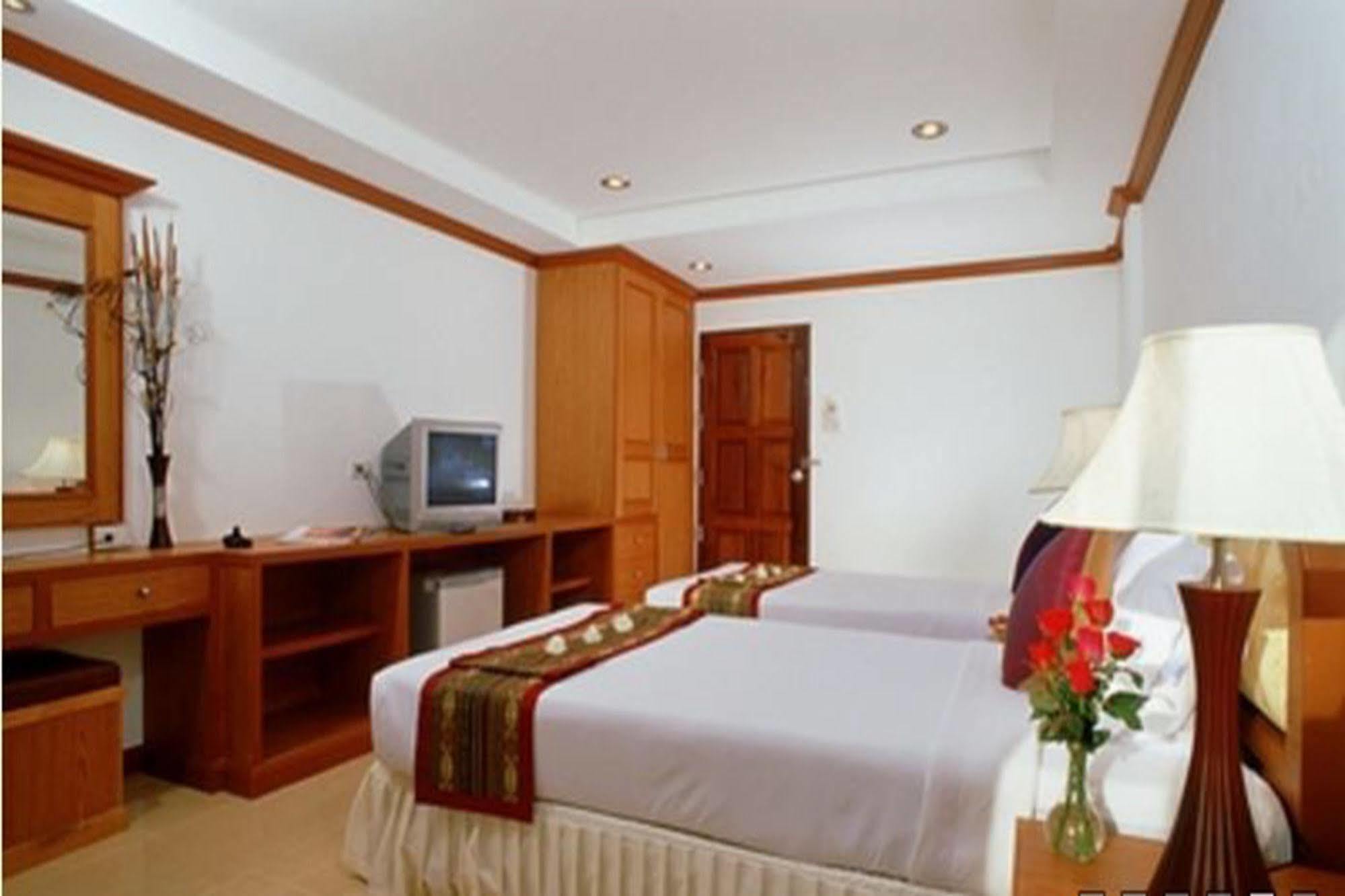 Grand Sea View Beach Resotel Lipa Noi Exteriör bild