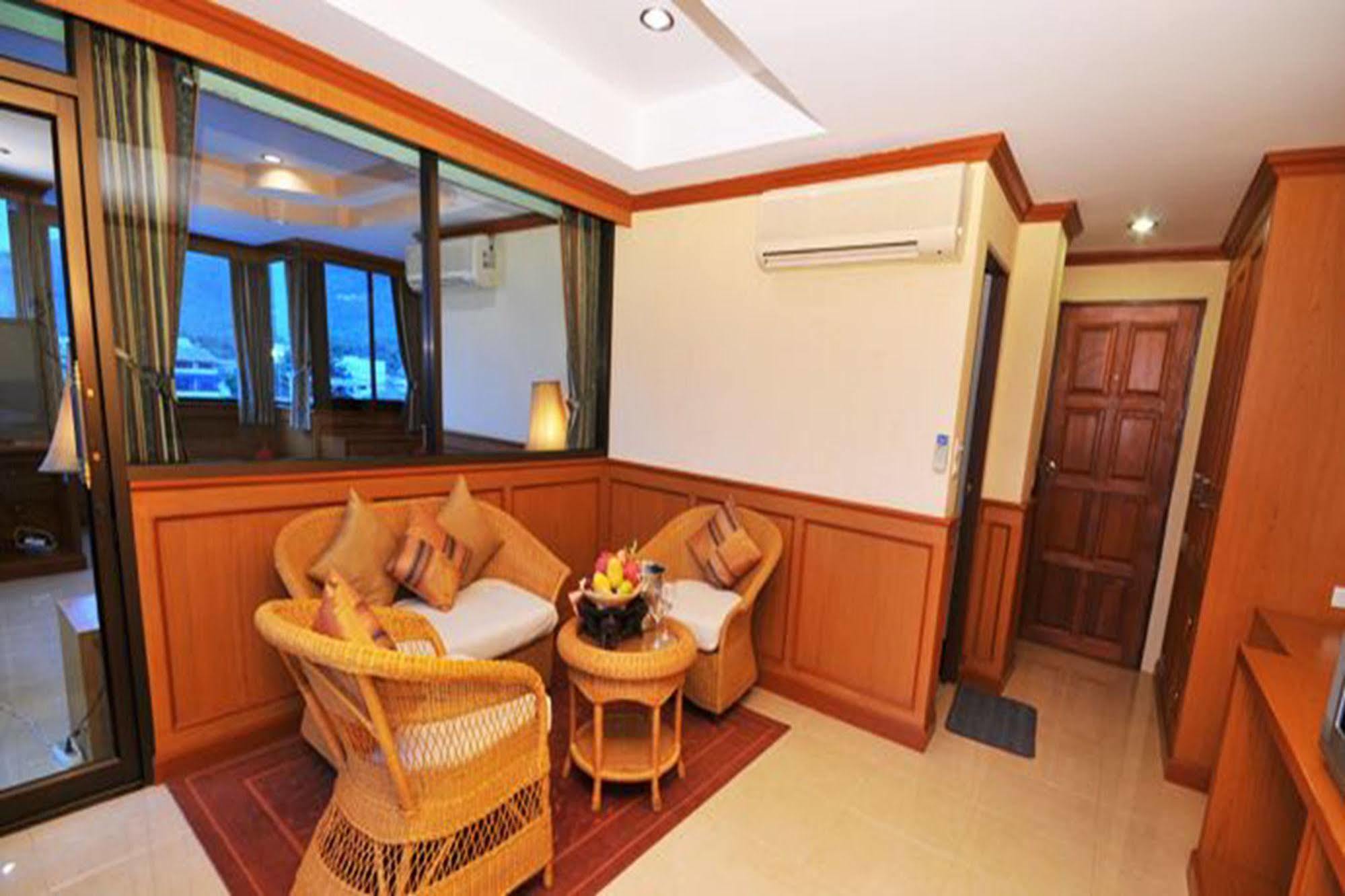 Grand Sea View Beach Resotel Lipa Noi Exteriör bild