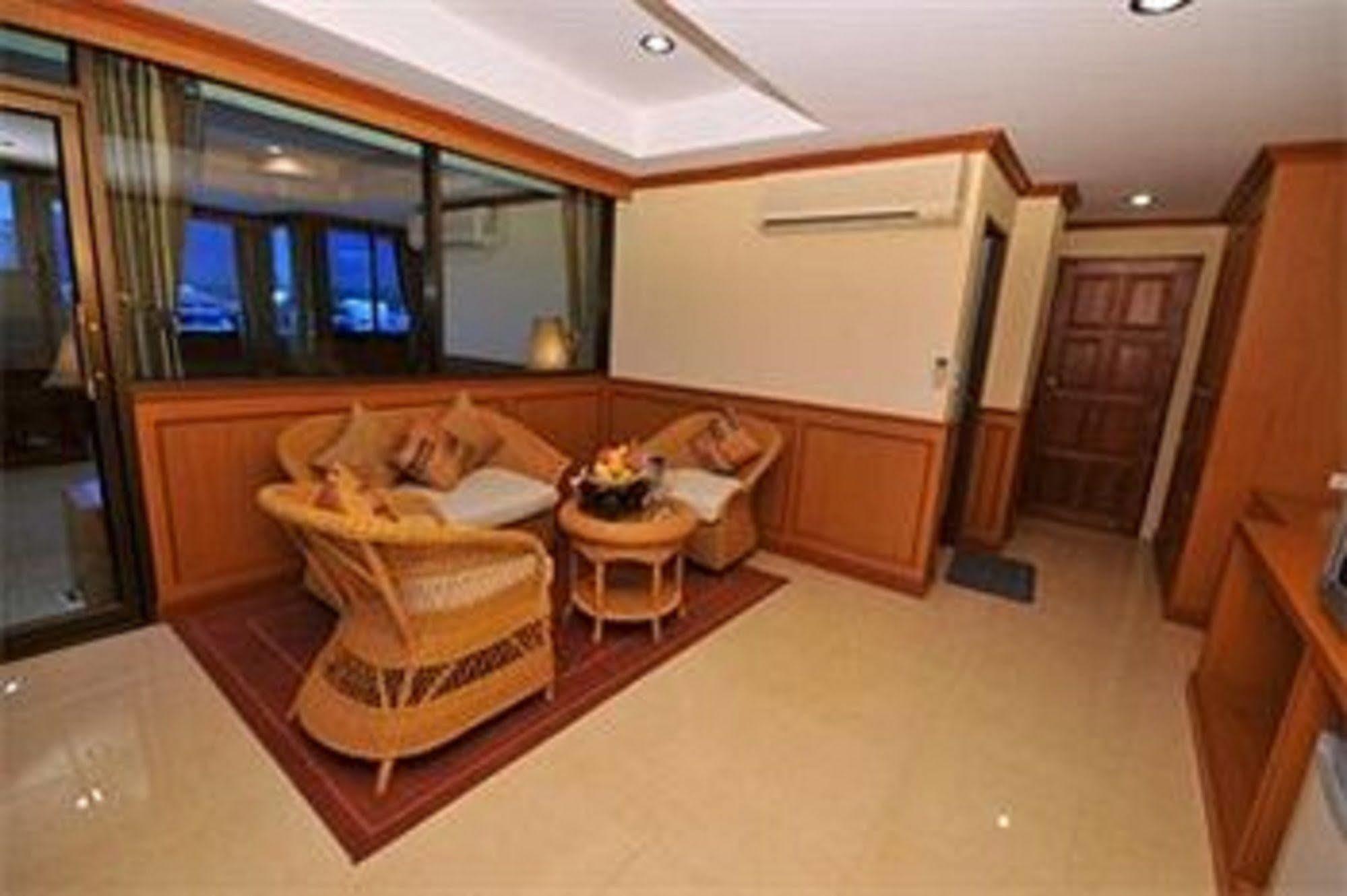 Grand Sea View Beach Resotel Lipa Noi Exteriör bild