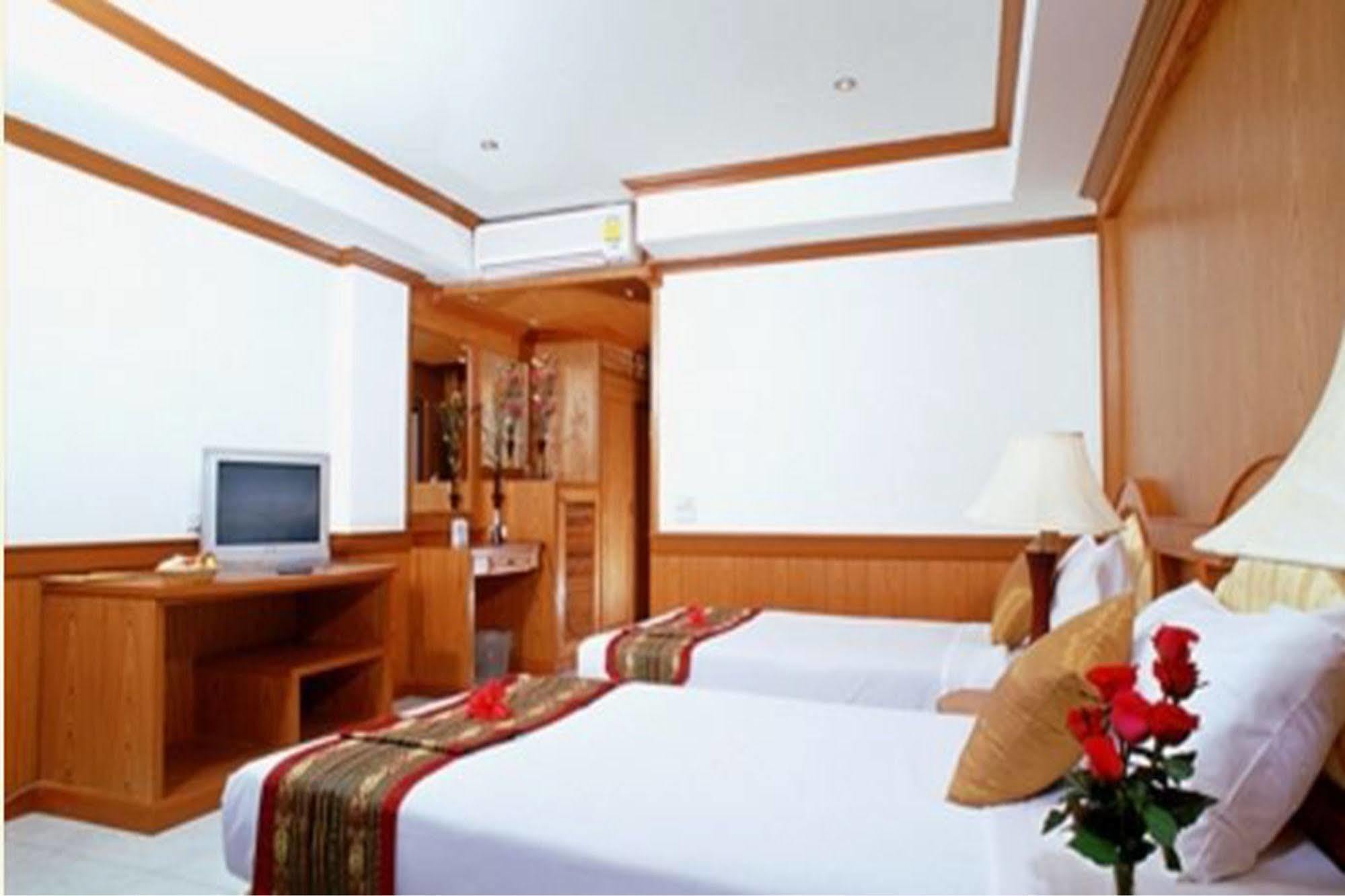 Grand Sea View Beach Resotel Lipa Noi Exteriör bild