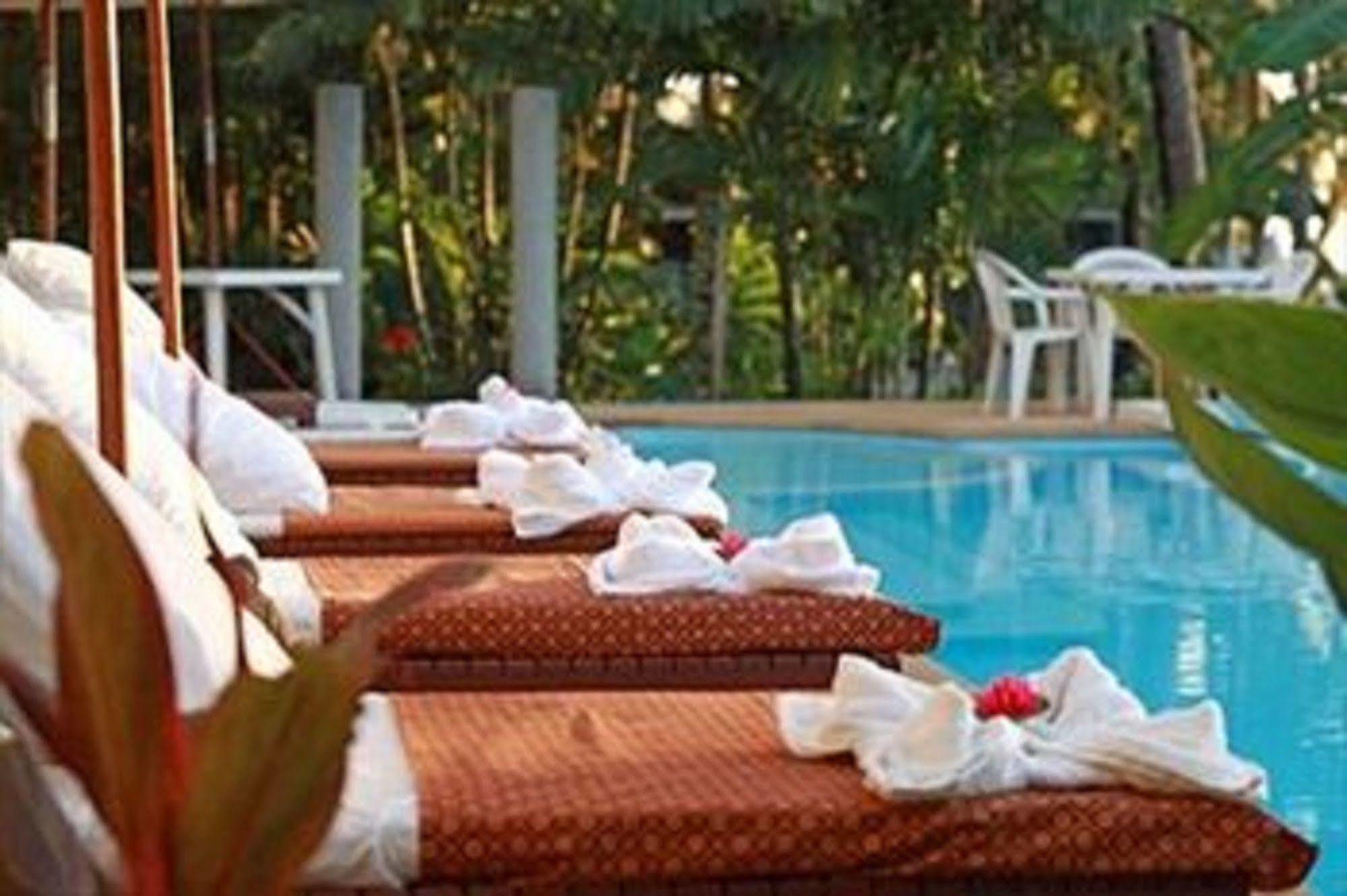 Grand Sea View Beach Resotel Lipa Noi Exteriör bild