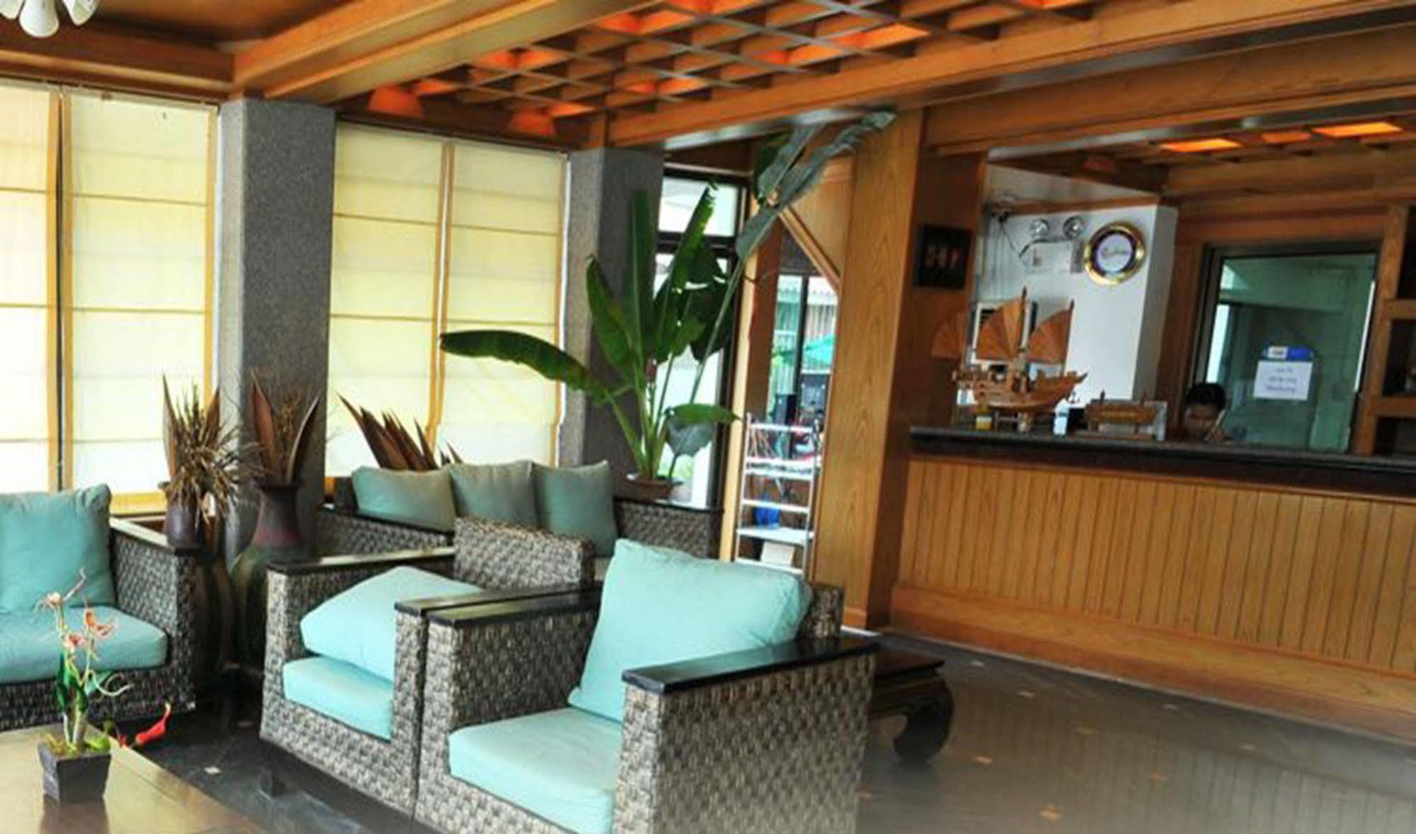 Grand Sea View Beach Resotel Lipa Noi Exteriör bild