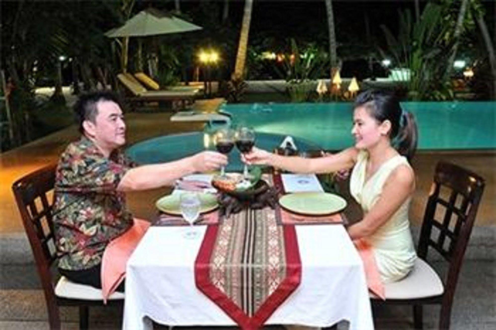 Grand Sea View Beach Resotel Lipa Noi Exteriör bild